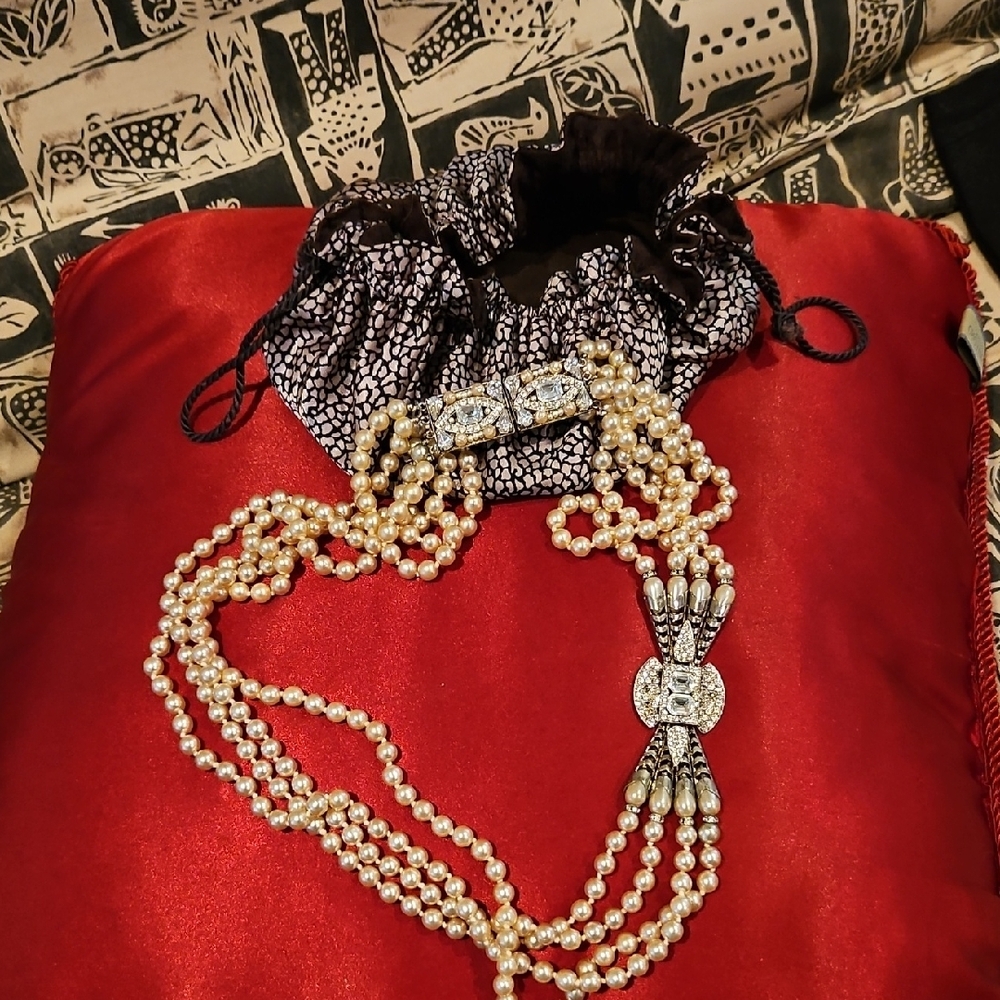 Rare Vintage 1950s Triple-Strand Pearl Necklace - Estate Piece - Picture 6 of 8